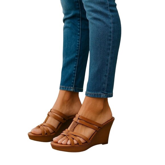 Ugg Mattie Leather Wedges Tan Size 8.5 Summer Boho Hippie Neutral Beach Vacation - Picture 1 of 12